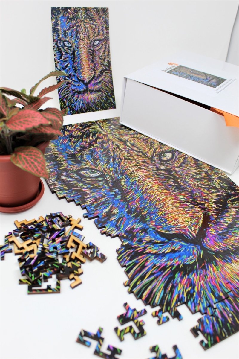 Eye of the Tiger by Caleb Fleisher, tough jigsaw puzzle by Bewilderness, in progress